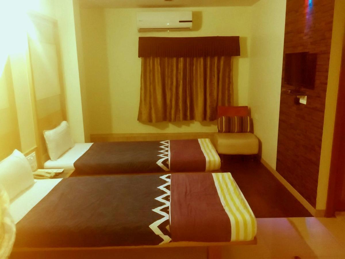 Hotel Easy Retreat Vapi Esterno foto