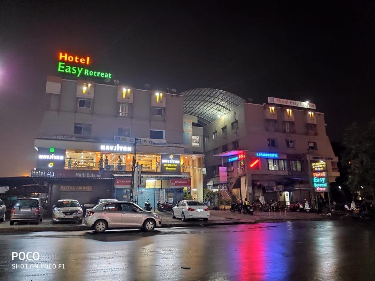 Hotel Easy Retreat Vapi Esterno foto