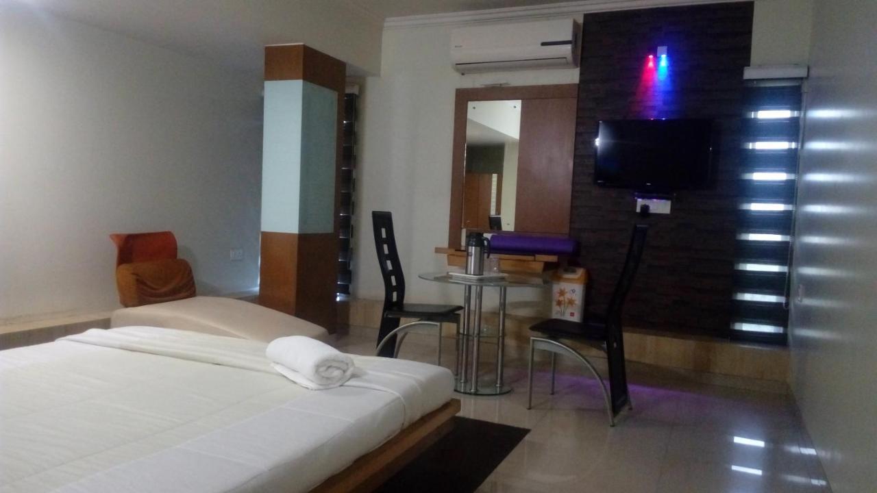 Hotel Easy Retreat Vapi Esterno foto
